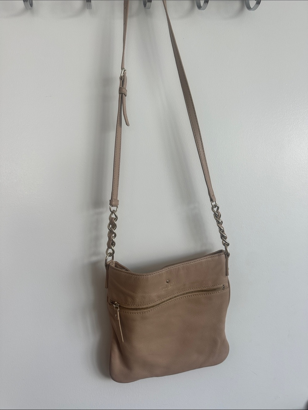 kate spade taupe leather crossbody with chain strap